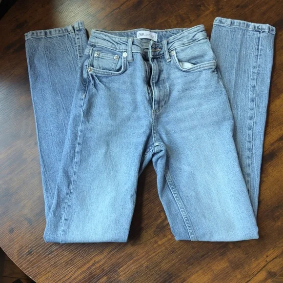 Zara Light Wash Blue Denim Jeans Straight Leg High Waist Size 0 - Picture 5 of 13